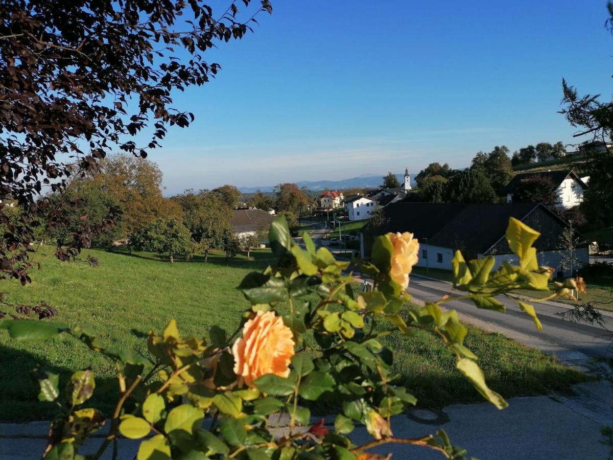 Cosy Apartment In Oed Hling With Garden Mauer bei Amstetten Buitenkant foto